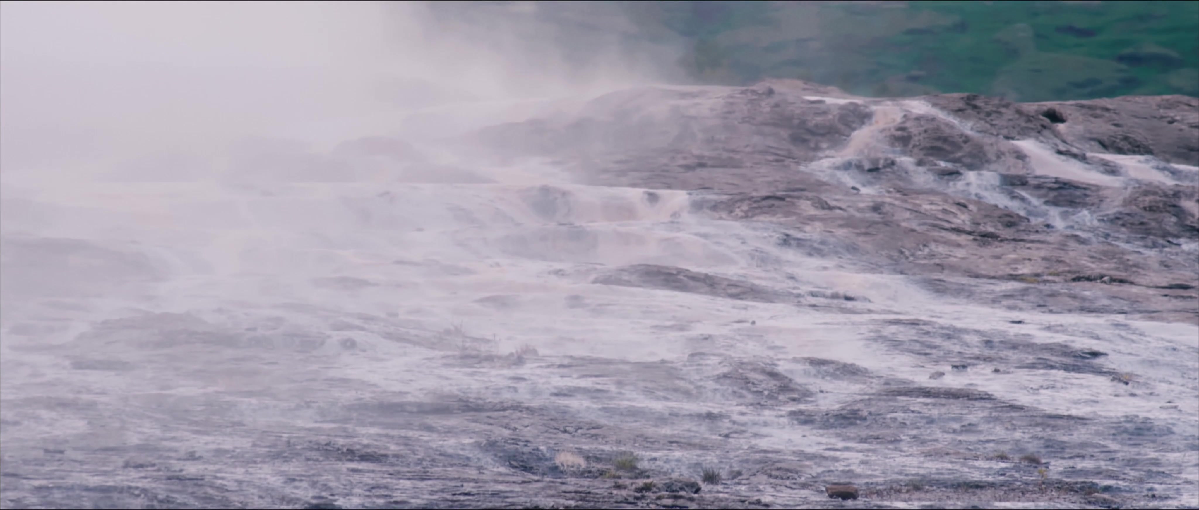 9721797-uhd_4096_1742_25fps